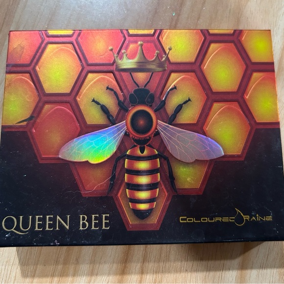 Coloured Raine Queen Bee Palette - Picture 2 of 2